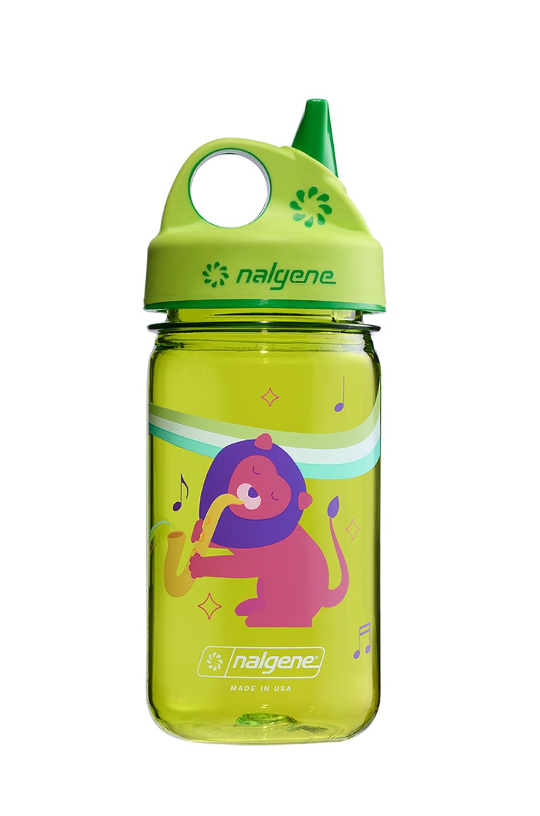 Nalgene product image: 12oz Kids Grip-N-Gulp with Graphics A4 — 12oz Kids Grip-N-Gulp with Graphics