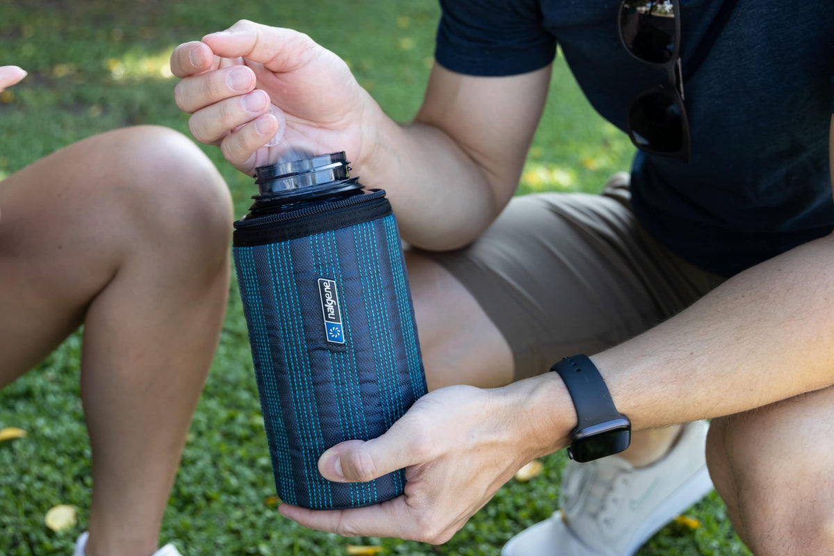 Nalgene product view: 32oz Insulated Sleeve E4 — 32oz Insulated Sleeve